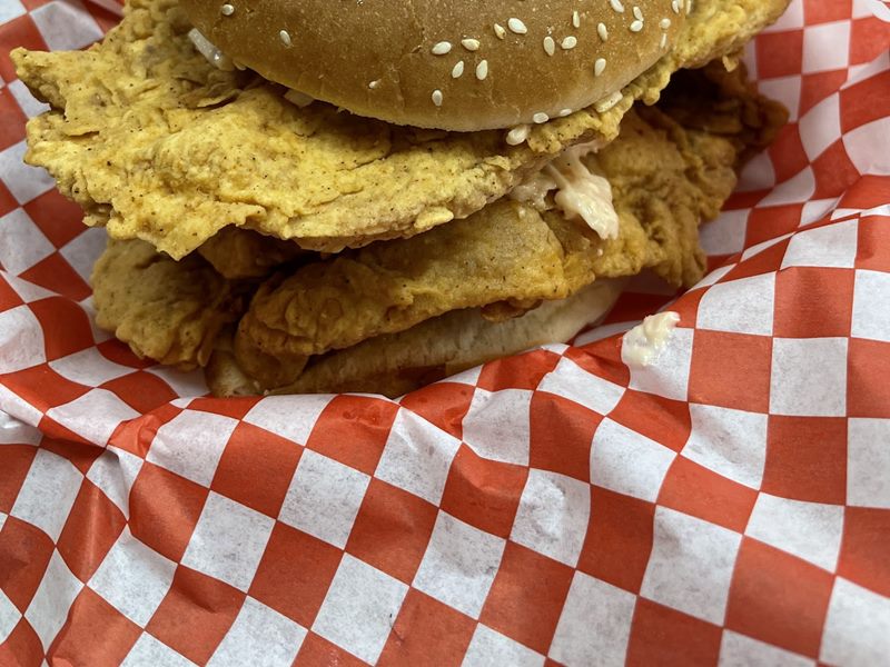 Sara's Halal Burgers & NYC Gyro food